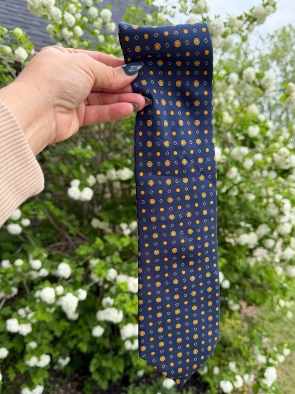 FENDI Cravatte Navy Blue Silk Tie with Gold Dot Pattern